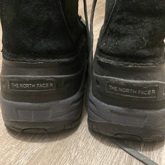 North face snow waterproof boots size 4 - Picture 3 of 3